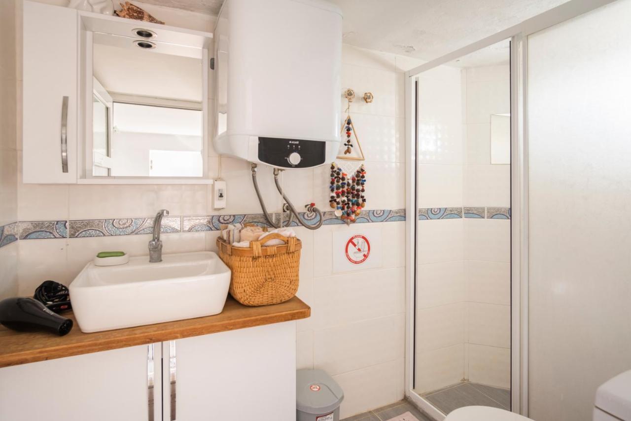 Central, Cozy, 15 Min Walk To The Beach, Fast Wi-Fi, Free Parking, 4Ppl Bodrum Exterior photo