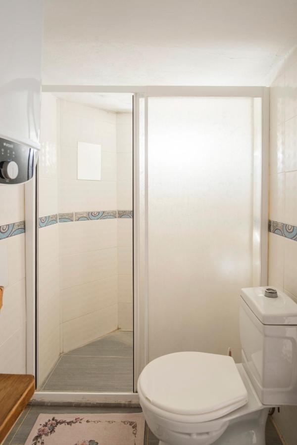 Central, Cozy, 15 Min Walk To The Beach, Fast Wi-Fi, Free Parking, 4Ppl Bodrum Exterior photo
